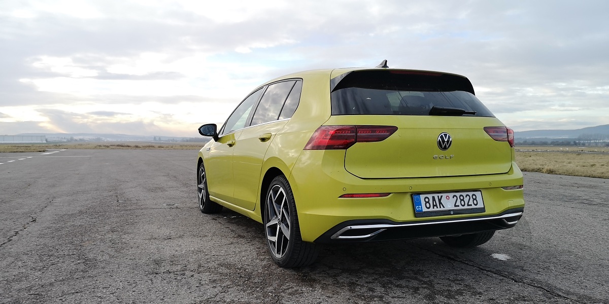volkswagen-golf-8-13