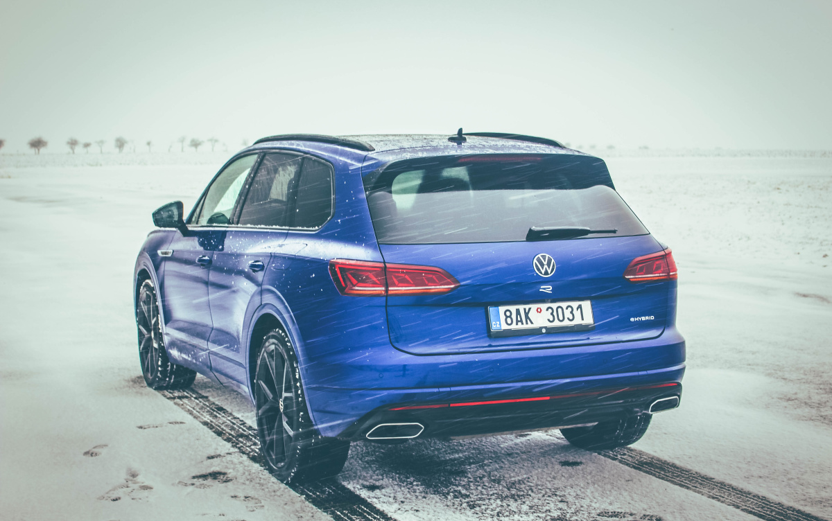 volkswagen-touareg-r-ehybrid-1
