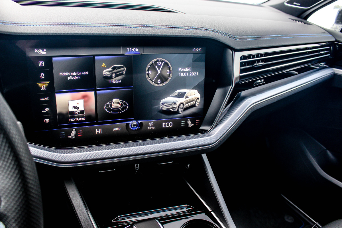 volkswagen-touareg-r-ehybrid-22