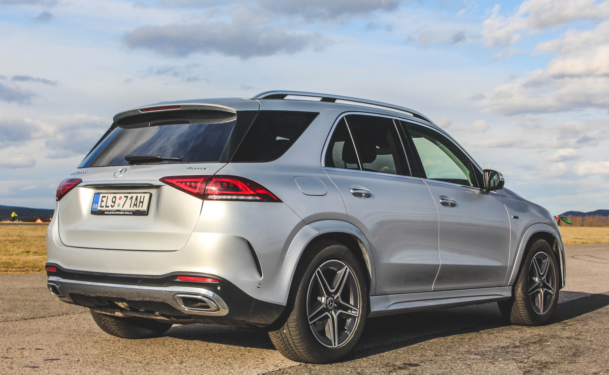 mercedes-benz-gle-2021-28