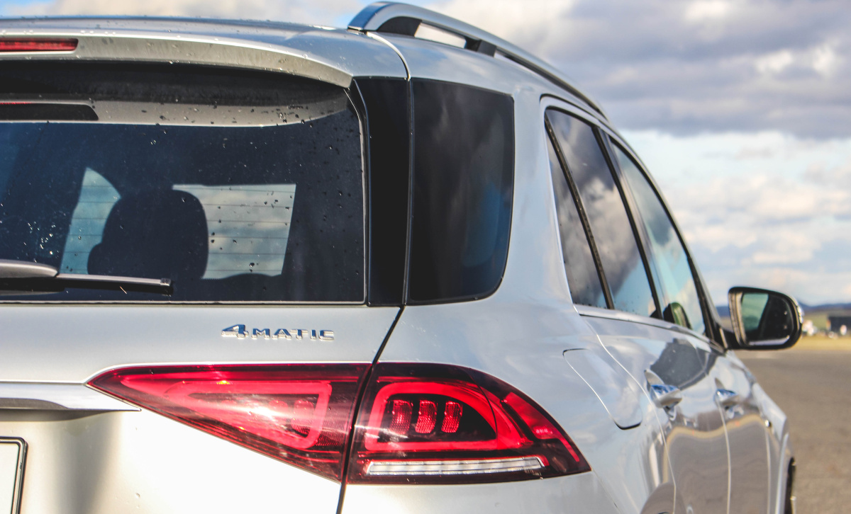 mercedes-benz-gle-2021-29