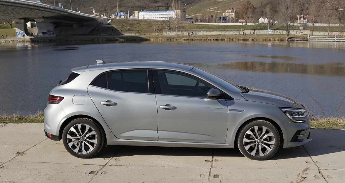 renault-megane-2021-23