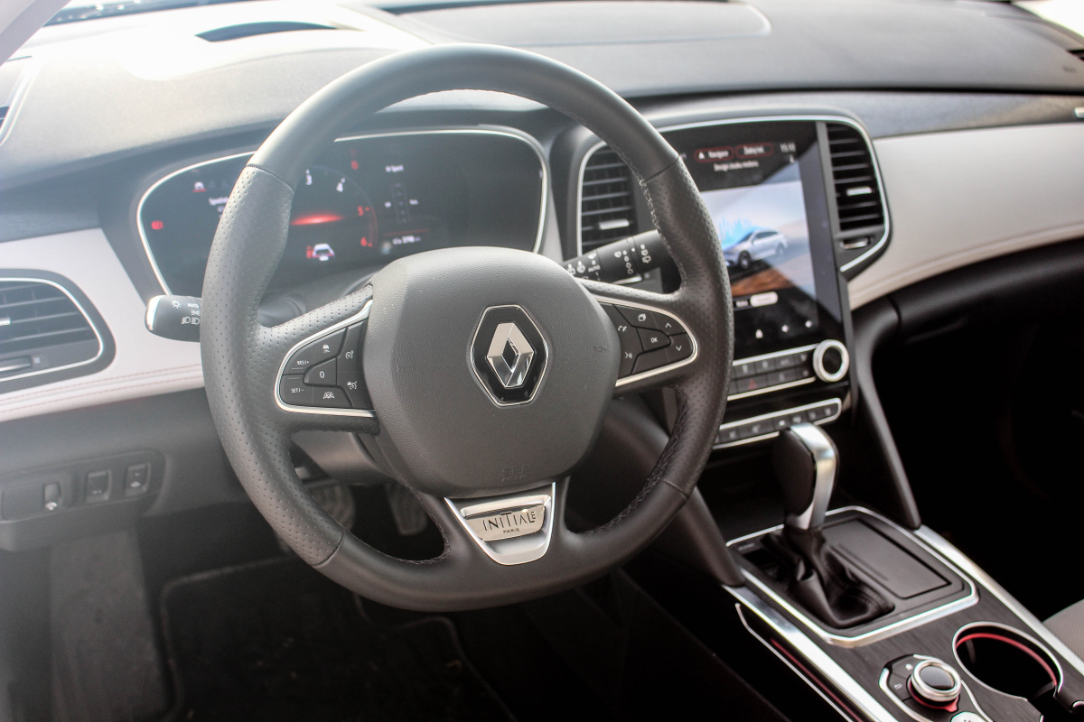 renault-talisman-2021-11