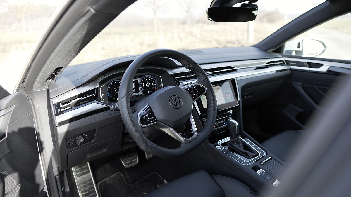 volkswagen-arteon-2021-21