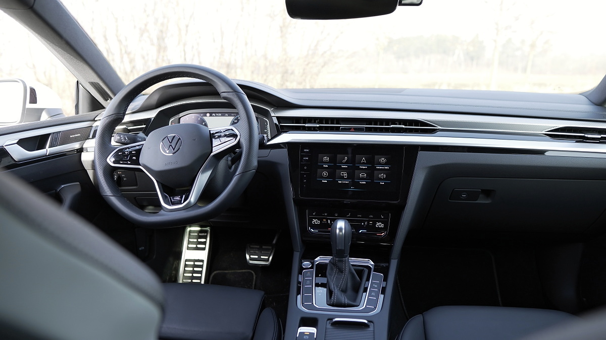 volkswagen-arteon-2021-29