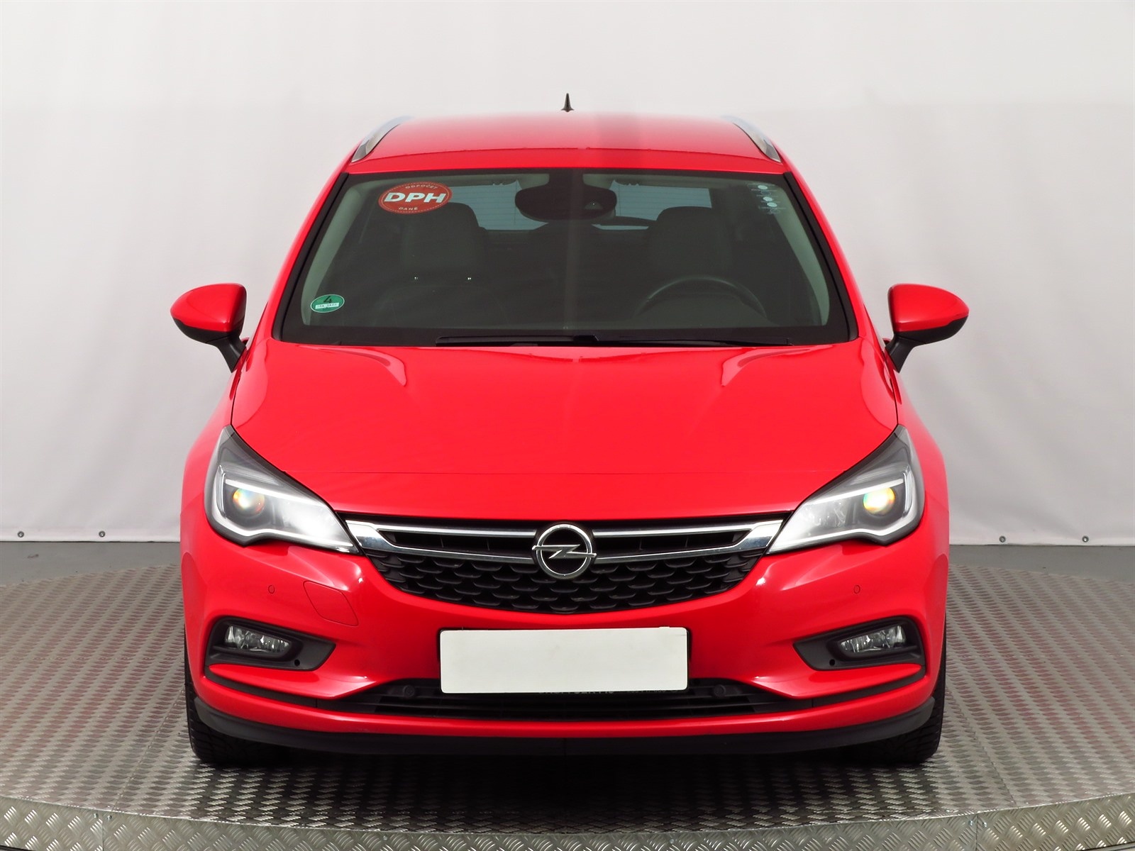 opel-astra-sport-tourer-1