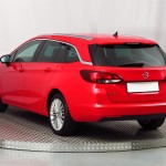 opel-astra-sport-tourer-4