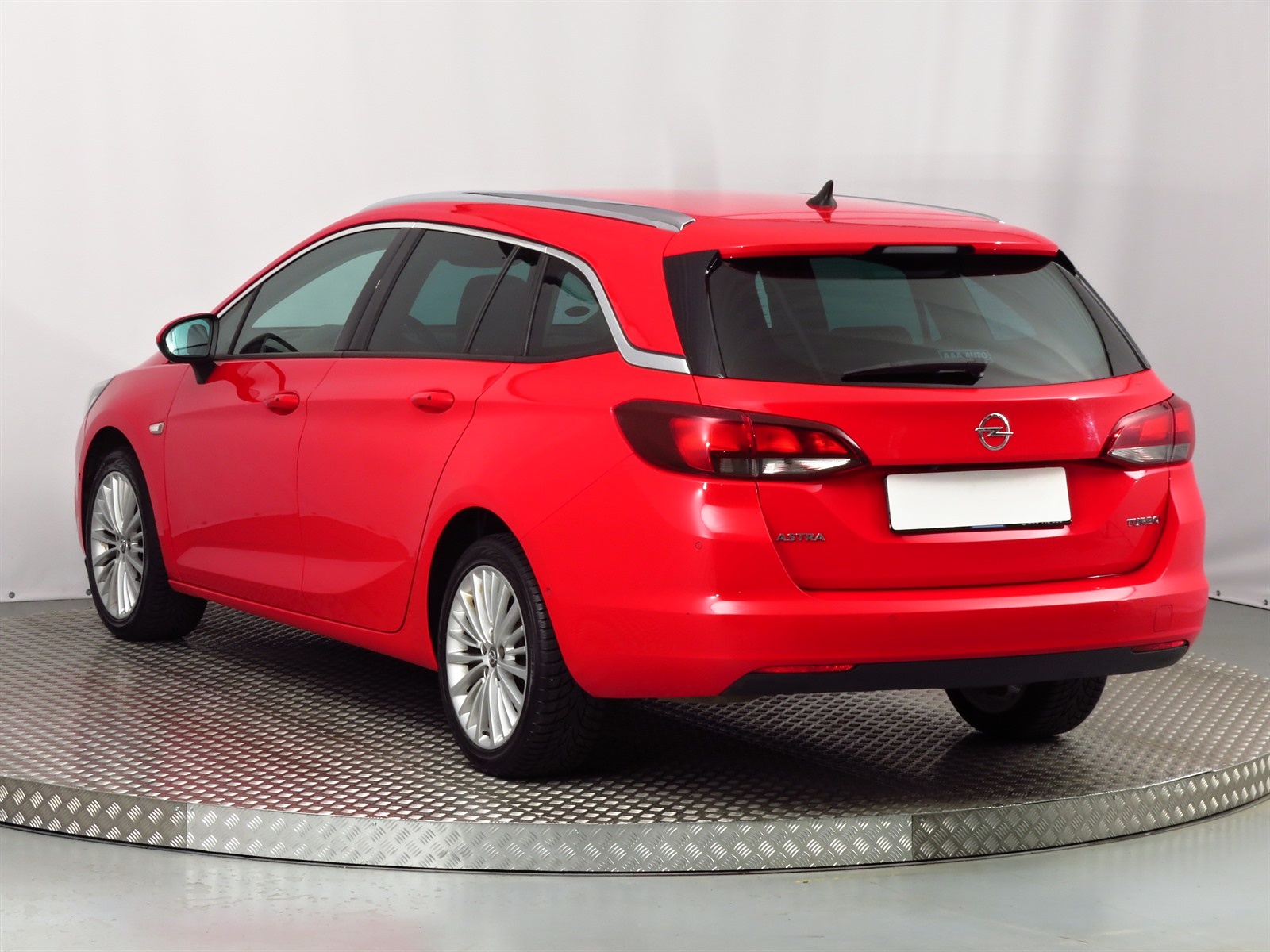 opel-astra-sport-tourer-4