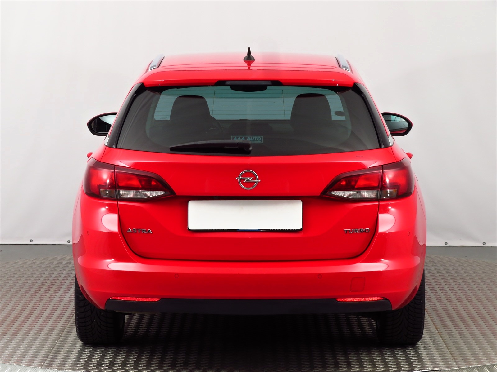 opel-astra-sport-tourer-5
