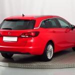 opel-astra-sport-tourer-6