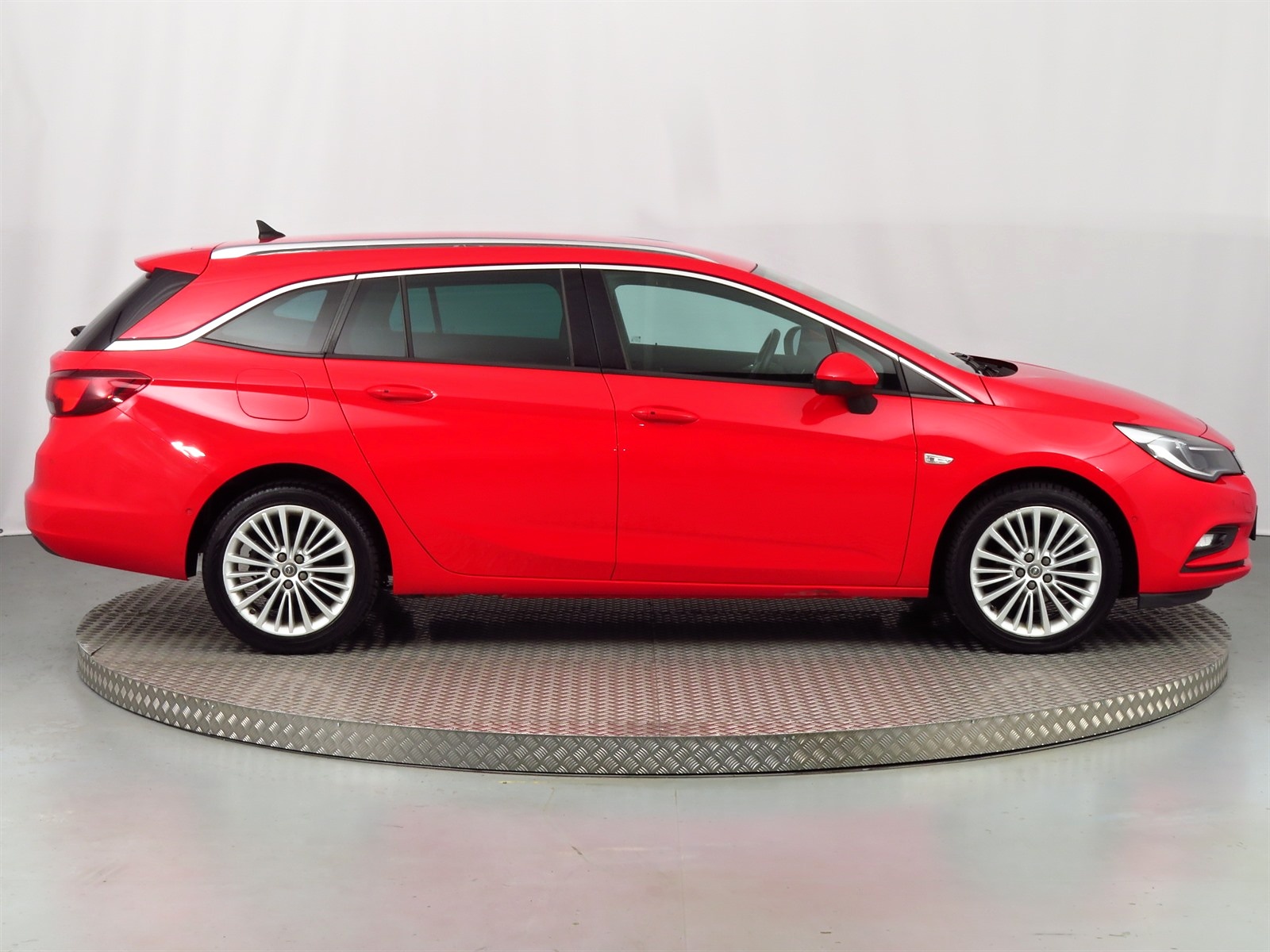 opel-astra-sport-tourer-7