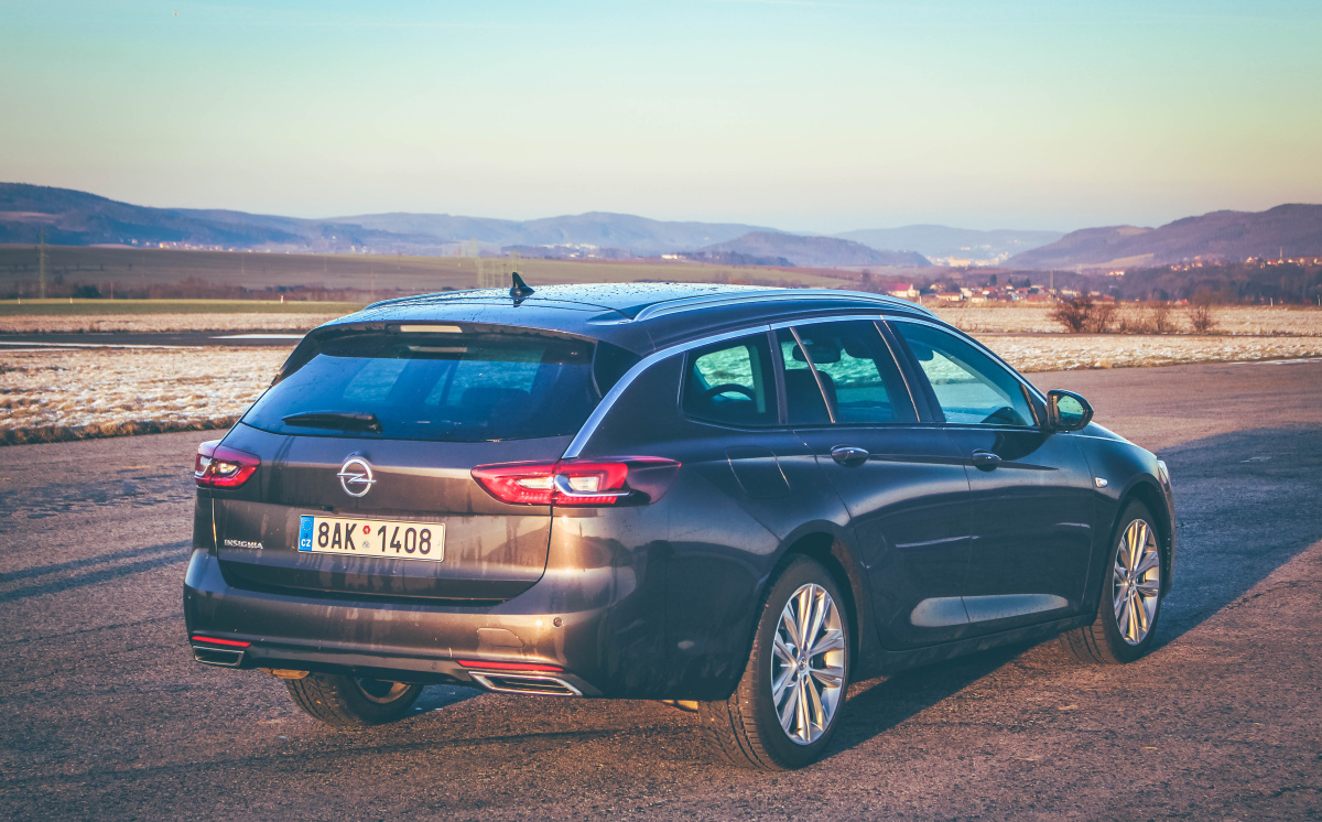 opel-insignia-sports-tourer-2021-10