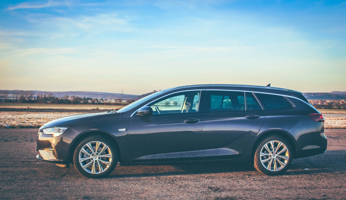 opel-insignia-sports-tourer-2021-9