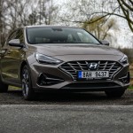 hyundai-i30-fastback-23