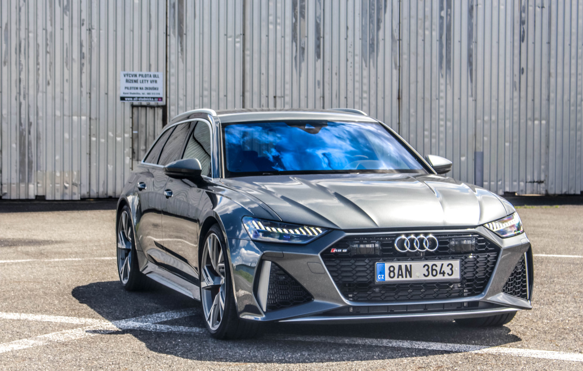 audi-rs6-avant-2021-16