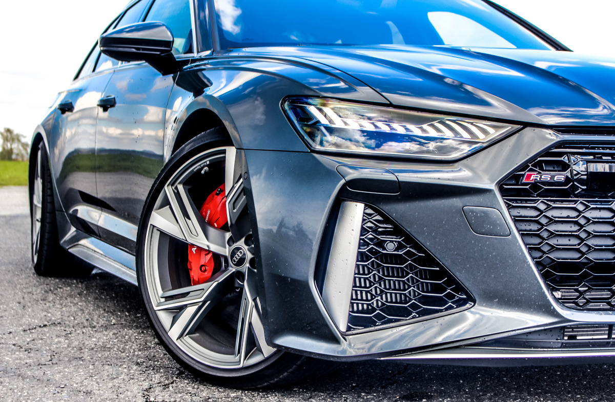 audi-rs6-avant-2021-5