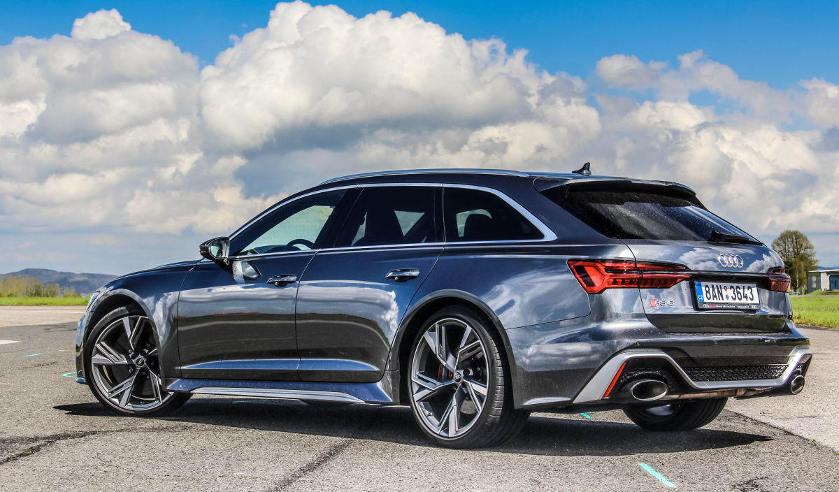 audi-rs6-avant-2021-9