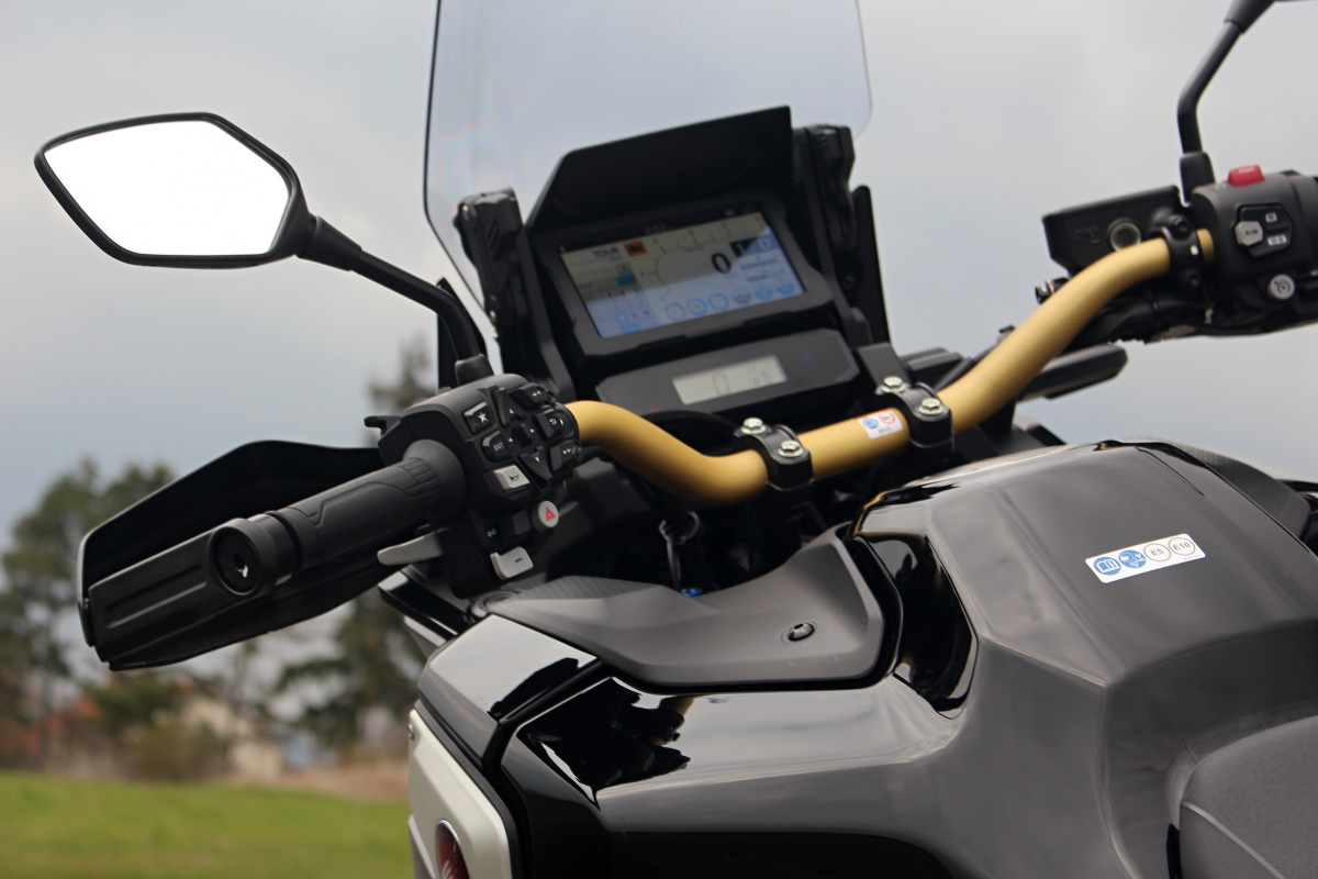 honda-africa-twin-2021-22