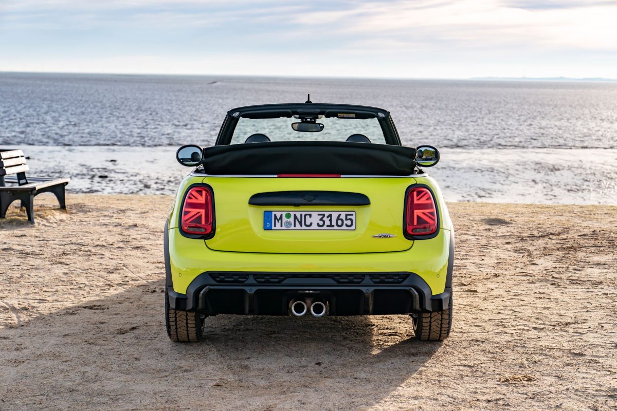 mini-jcw-2021-lci-10