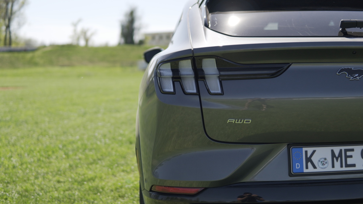 mustang-mach-e-8