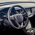 opel-grandland-x-hybrid4-10