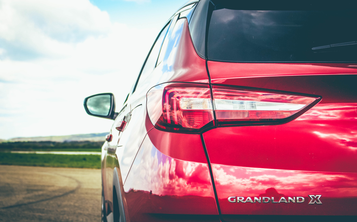 opel-grandland-x-hybrid4-22