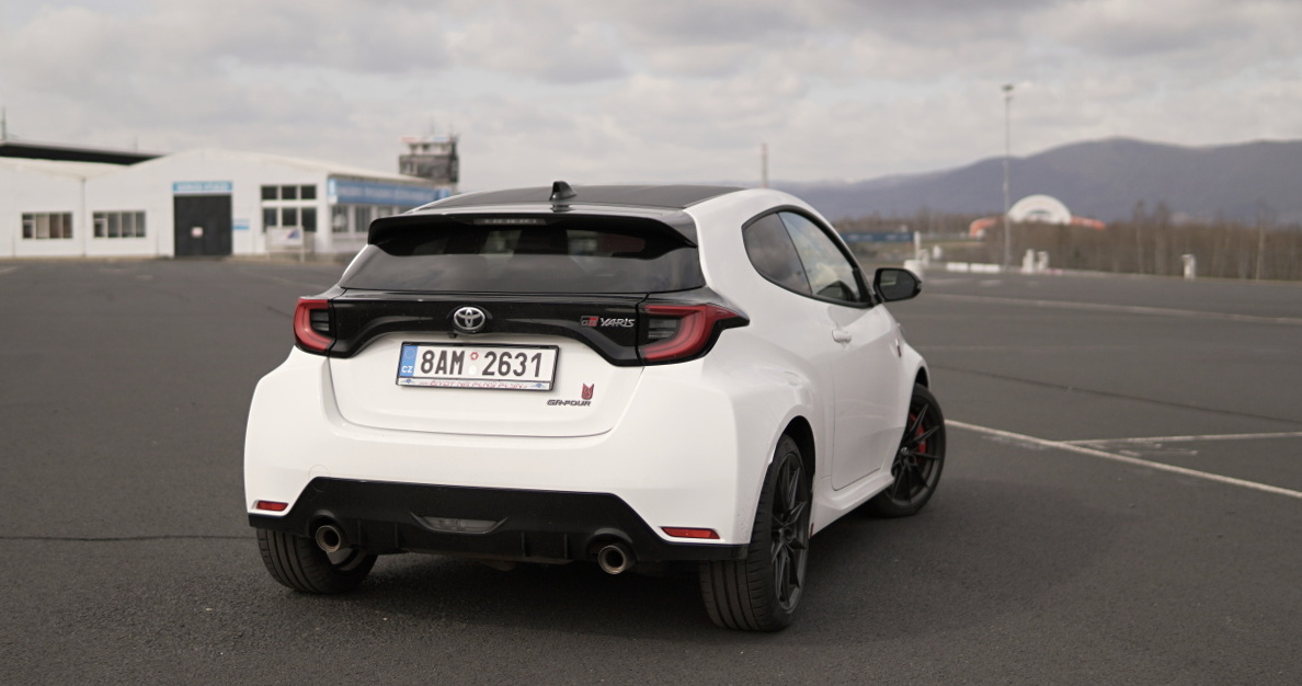 toyota-gr-yaris-16