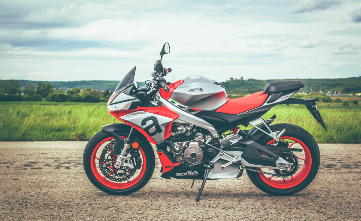 aprilia-tuono-660-2021-3