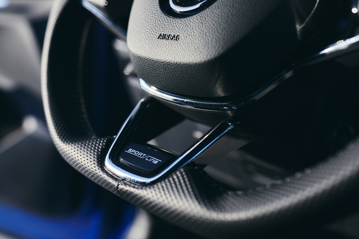 enyaq_sportline_iv_race_blue_39