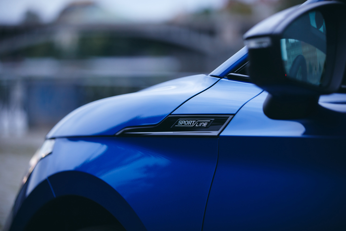 enyaq_sportline_iv_race_blue_45