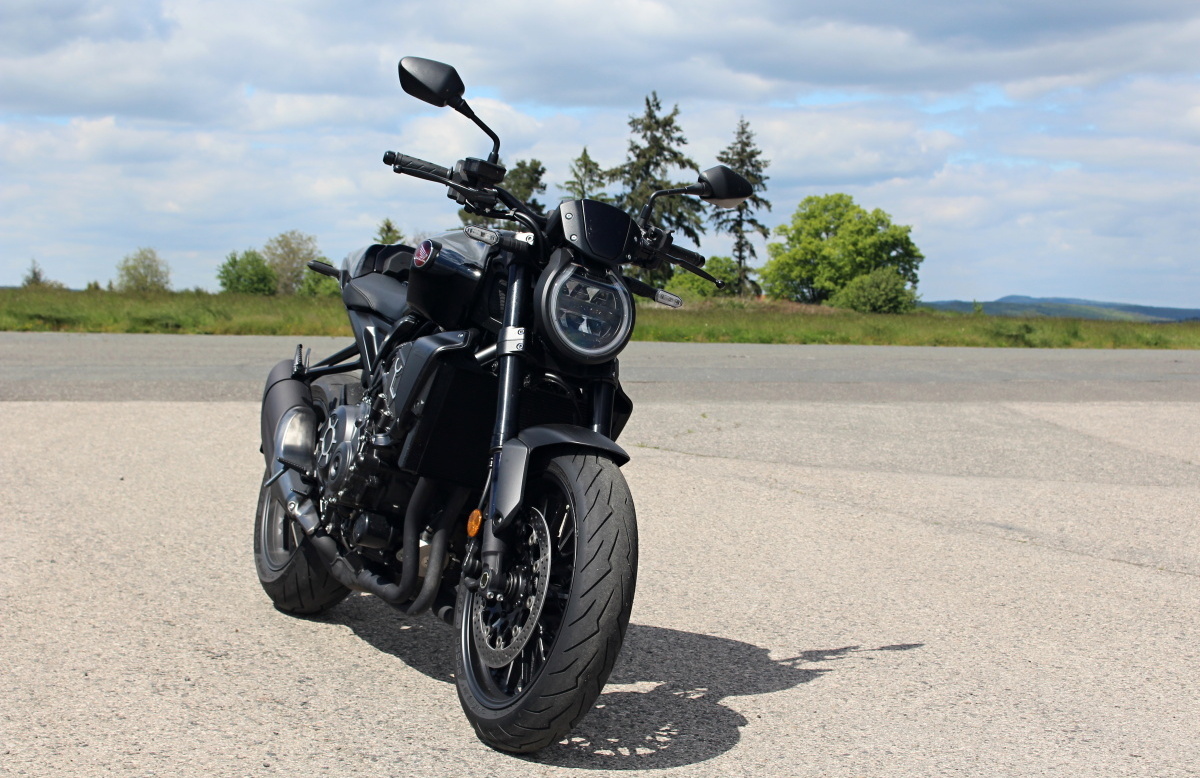 honda-cb1000r-black-edition-13