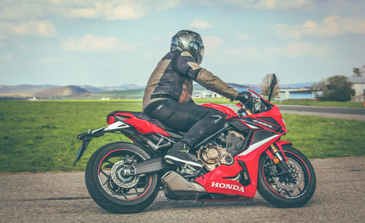 honda-cbr-2021-2
