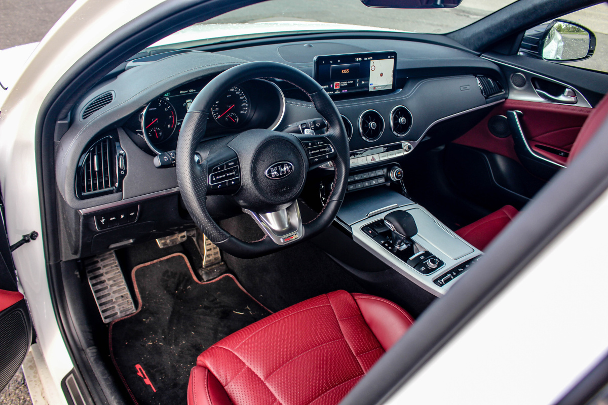 kia-stinger-2021-11