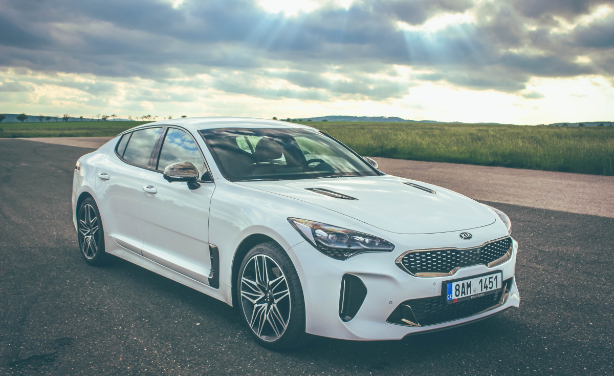 kia-stinger-2021-18