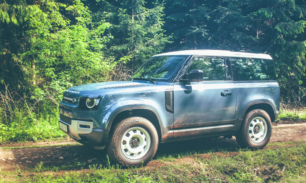 land-rover-defender-90-2021-3