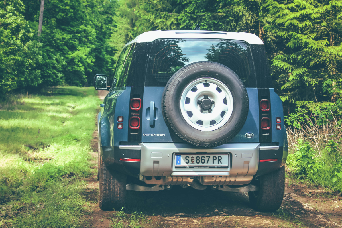 land-rover-defender-90-2021-5
