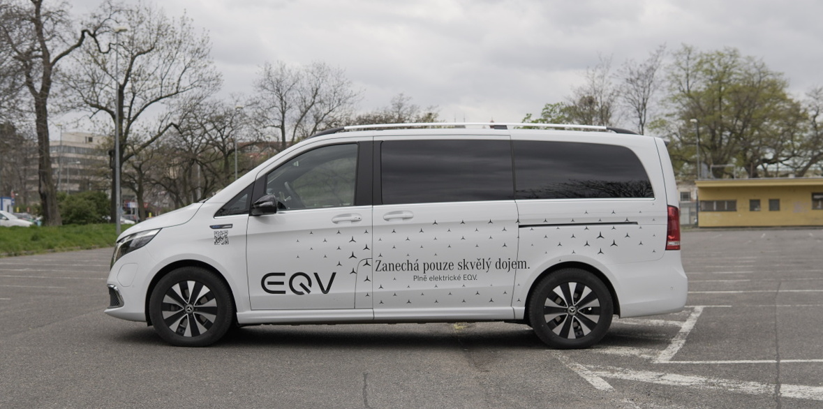 mercedes-benz-eqv-13
