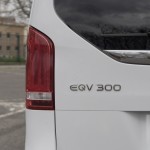 mercedes-benz-eqv-9