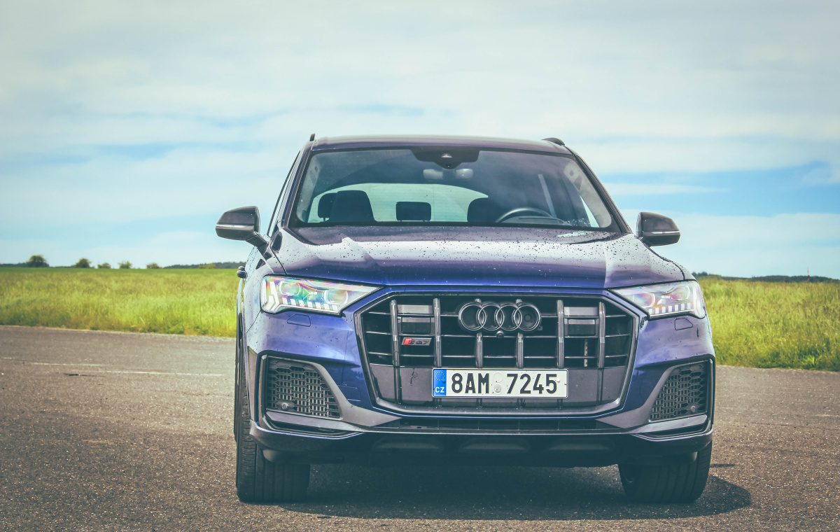 audi-sq7-2021-2