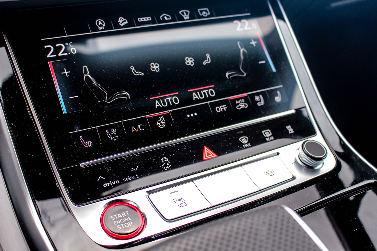 audi-sq7-2021-20
