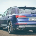 audi-sq7-2021-27