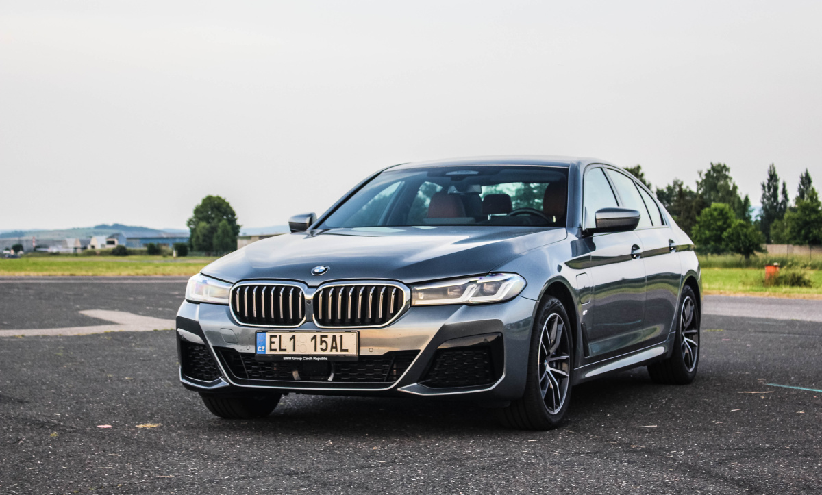 bmw-5-lci-2021-1