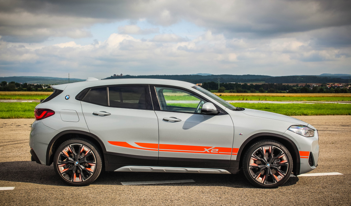 bmw-x2-xdrive20i-edition-m-mesh-9