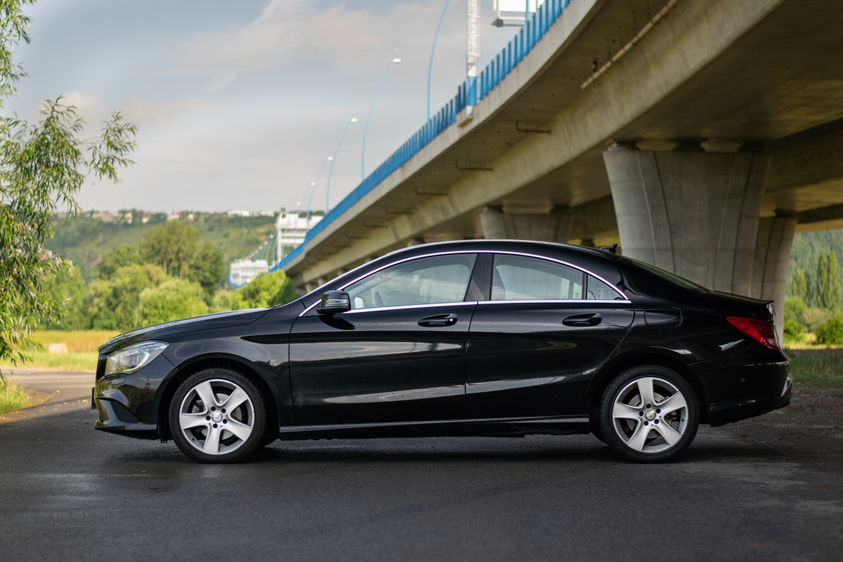 mercedes-benz-cla-9