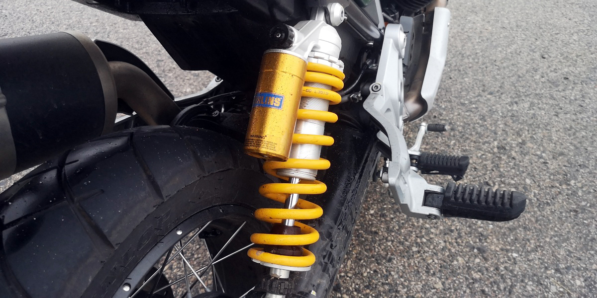 moto-guzzi-v85-tt-travel-centenario-25