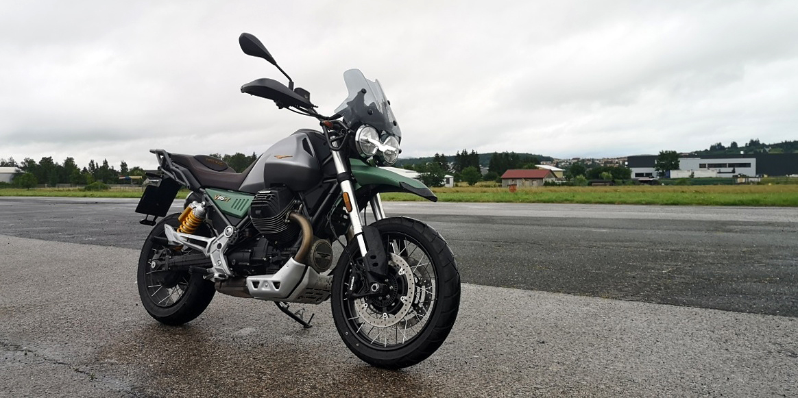 moto-guzzi-v85-tt-travel-centenario-7
