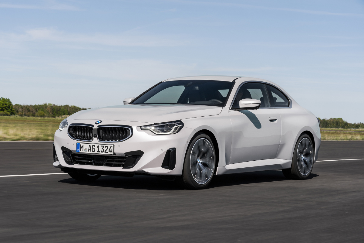 p90428426_highres_the-all-new-bmw-220i