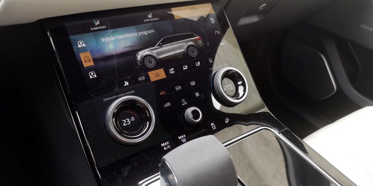 range-rover-velar-p400-35