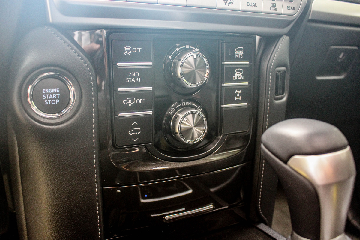 toyota-land-cruiser-2021-19