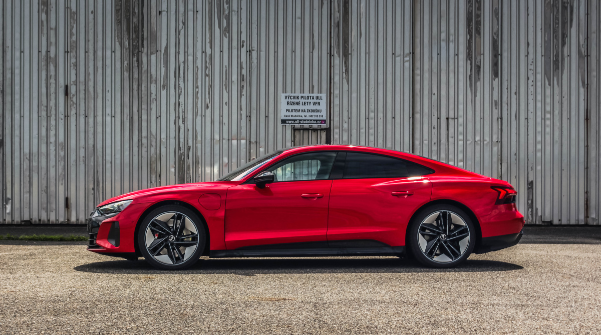 audi-e-tron-gt-rs-1